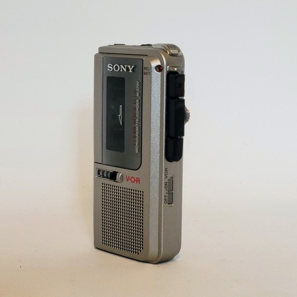Sony M-570V Tape Voice Recorder Clear Voice V-O-R Microcassette. Tested. - Picture 2 of 16